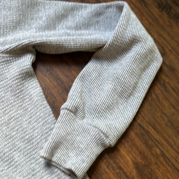 Aritzia TNA Gray Waffle Hooded Zip Up Jacket - Picture 5 of 9